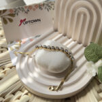 Gold bracelet with bezel-set crystals and snake chain – Bezel Crystal Bracelet by Uptown Accessories
